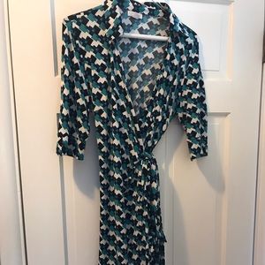 A Pea in the Pod Maternity dress